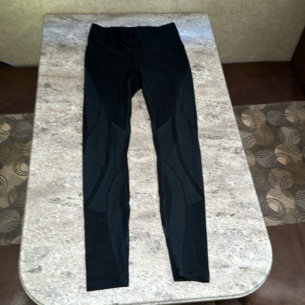 Lululemon size 8 leggings women’s